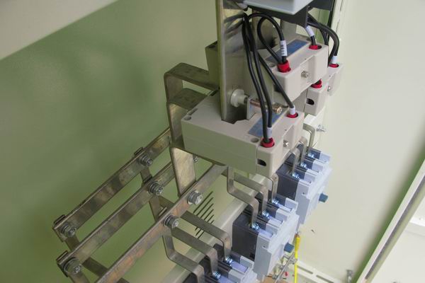 张金镇配电柜-应急照明配电柜使用对工作人员的具